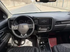 2021 Mitsubishi Outlander 2.0L 2WD 5, белый — фото 9