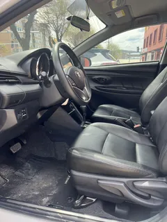 2022 Toyota Yaris L Zhixuan 1.5L CVT Luxury Plus, белый — фото 8