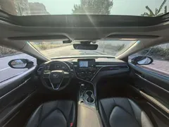 2023 Toyota Camry 2.5G Luxury, белый — фото 5
