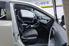 2022 Toyota RAV4 2.0L CVT 2WD Fashion, белый — фото 6