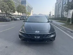 2023 Hyundai Elantra 1.5L CVT LUX Premium — фото 2