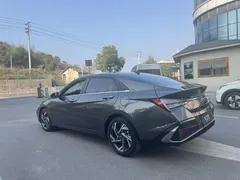 2023 Hyundai Elantra 1.5L CVT LUX Premium — фото 6