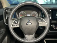 2021 Mitsubishi Outlander 2.0L 2WD 5-seat, белый — фото 11