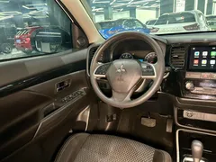 2021 Mitsubishi Outlander 2.0L 2WD 5-seat, белый — фото 24