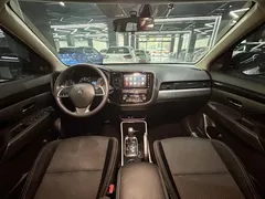 2021 Mitsubishi Outlander 2.0L 2WD 5-seat, белый — фото 26