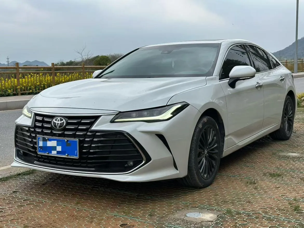2023 Toyota Avalon 2.0L CVT XLE Premium