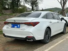 2023 Toyota Avalon 2.0L CVT XLE Premium, белый — фото 9