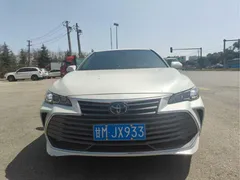 2022 Toyota Avalon 2.0L XLE Premium, белый — фото 2