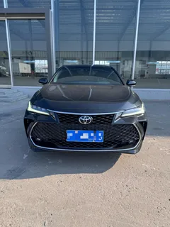 2022 Toyota Avalon 2.5L Entry, чёрный — фото 2