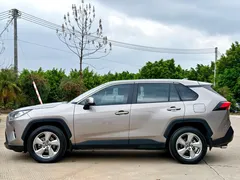 2021 Toyota RAV4 2.0L CVT 2WD Fashion — фото 2