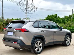 2021 Toyota RAV4 2.0L CVT 2WD Fashion — фото 4