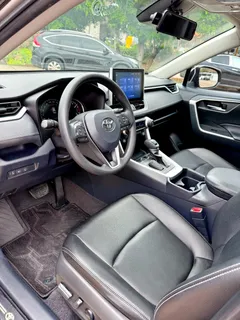 2021 Toyota RAV4 2.0L CVT 2WD Fashion — фото 5