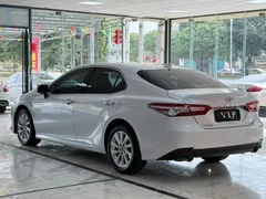 2021 Toyota Camry 2.0G Luxury, белый — фото 5