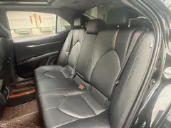 2021 Toyota Camry 2.5G Luxury, чёрный — фото 17