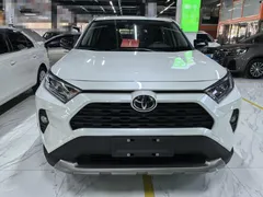 2022 Toyota RAV4 2.0L CVT 4WD Fashion, белый — фото 2