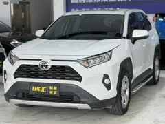 2022 Toyota RAV4 2.0L CVT 2WD Fashion Plus, белый — фото 1