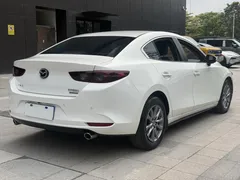 2021 Mazda Mazda3 2.0L AT, белый — фото 6