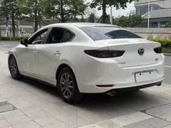 2021 Mazda Mazda3 2.0L AT, белый — фото 7