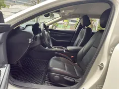 2021 Mazda Mazda3 2.0L AT, белый — фото 9