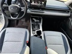 2022 Geely Emgrand 4th Gen 1.5L CVT Flagship, белый — фото 24