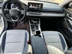 2022 Geely Emgrand 4th Gen 1.5L CVT Flagship, белый — фото 27