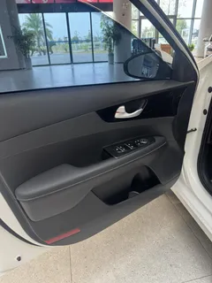 2021 Kia Cerato 1.5L CVT Refresh, белый — фото 14