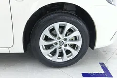 2022 Nissan Sylphy Classic 1.6L XL CVT Luxury, белый — фото 5