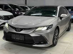 2021 Toyota Camry 2.5G Luxury — фото 1