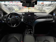 2021 Toyota Camry 2.5G Luxury — фото 10