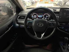 2021 Toyota Camry 2.5G Luxury — фото 11