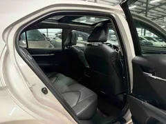 2021 Toyota Camry 2.5G Luxury — фото 14