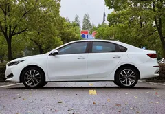 2021 Kia Cerato 1.5L IVT, белый — фото 8