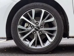 2021 Kia Cerato 1.5L IVT, белый — фото 10