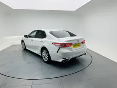 2022 Toyota Camry 2.0G Luxury, белый — фото 5
