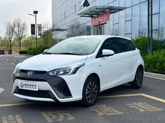 2022 Toyota Yaris L Zhixuan 1.5L CVT Leading Plus, белый — фото 1
