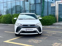 2022 Toyota Yaris L Zhixuan 1.5L CVT Leading Plus, белый — фото 2