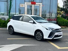 2022 Toyota Yaris L Zhixuan 1.5L CVT Leading Plus, белый — фото 3