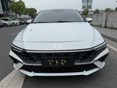 2023 Hyundai Elantra 1.5L CVT LUX Premium, белый — фото 2
