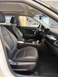 2023 Kia Seltos 1.5L IVT Luxury, белый — фото 16