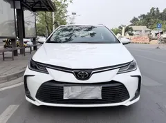 2021 Toyota Corolla 1.5L CVT, белый — фото 2