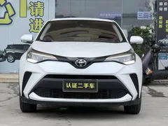 2021 Toyota C-HR 2.0L Luxury, белый — фото 2