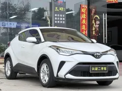 2021 Toyota C-HR 2.0L Luxury, белый — фото 3
