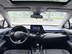 2021 Toyota C-HR 2.0L Luxury, белый — фото 6
