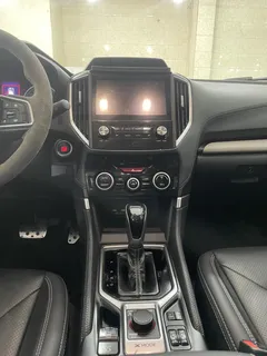 2022 Subaru Forester 2.0i AWD Luxury EyeSight, белый — фото 10