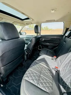 2021 Mitsubishi Outlander 2.4L 4WD 7-seat, белый — фото 5