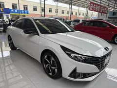 2021 Hyundai Elantra 1.5L CVT LUX Premium, белый — фото 3
