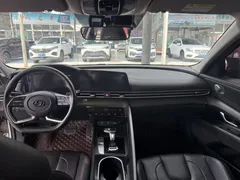 2021 Hyundai Elantra 1.5L CVT LUX Premium, белый — фото 8