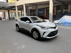 2023 Toyota C-HR 2.0L, белый — фото 3