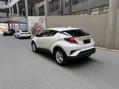 2023 Toyota C-HR 2.0L, белый — фото 4