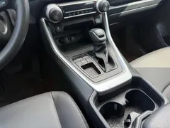 2023 Toyota RAV4 2.0L CVT 2WD, белый — фото 7